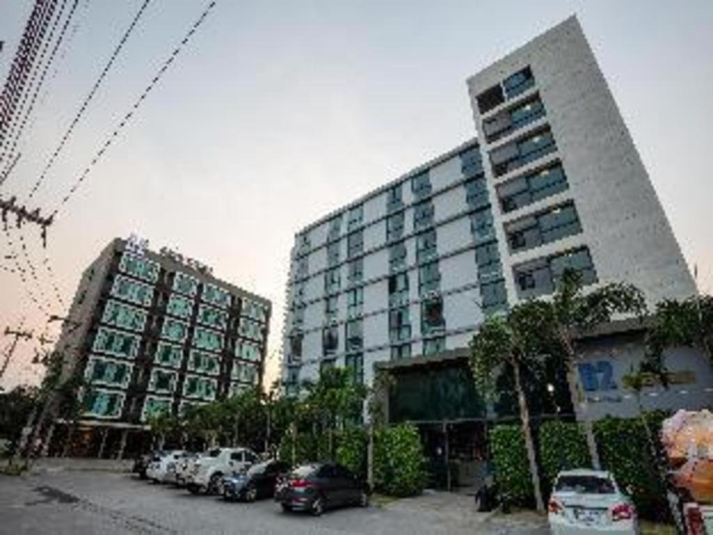 B2 Hotel South Pattaya Exteriör bild