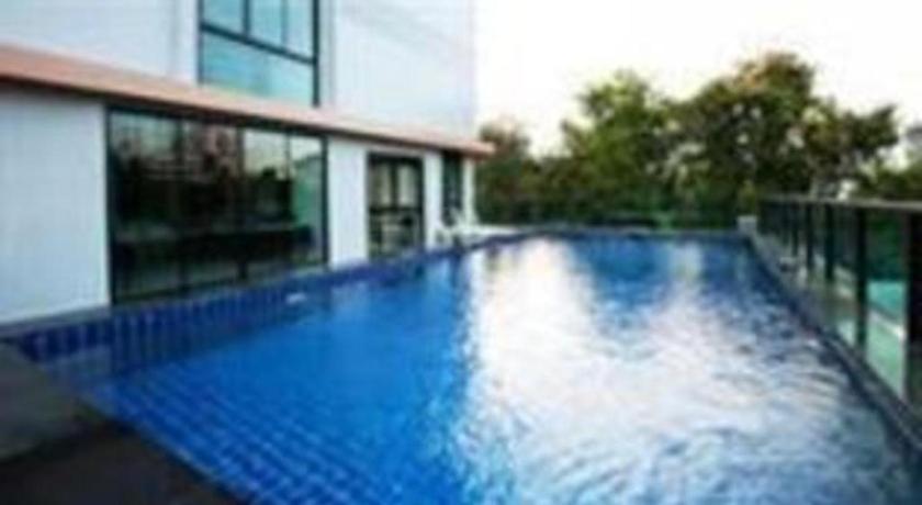 B2 Hotel South Pattaya Exteriör bild